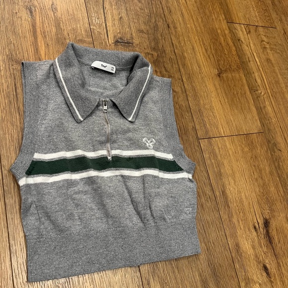 TNA crop vest sweater - Picture 1 of 3